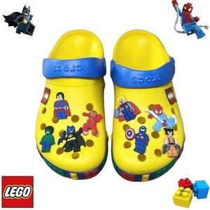 CROCS Kids LEGO Clogs C11 with Marvel LEGO Superhero charms